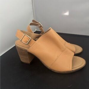 Sofia Milano Tan Leather Sling Back Block Heel Sandals Made in Italy Size 7.5